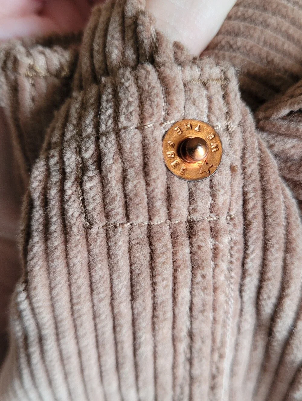 Free People We The Free Good Luck Mid-Rise Cord Barrel Pants Moca Brown Size 31 - Picture 16 of 16